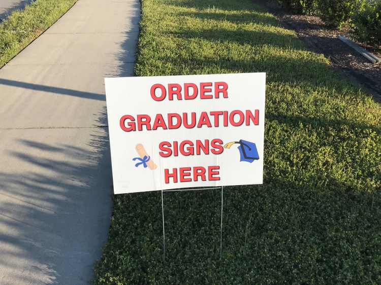 20200410 grad signs