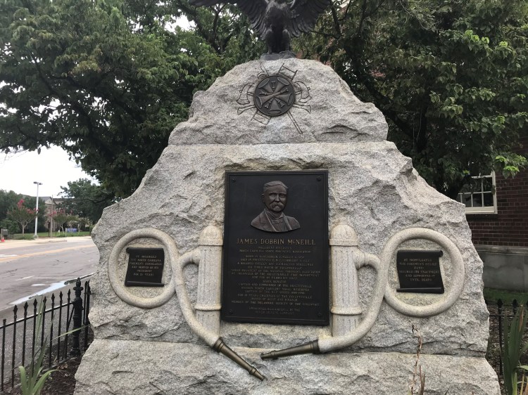 20200809 fayetteville monument